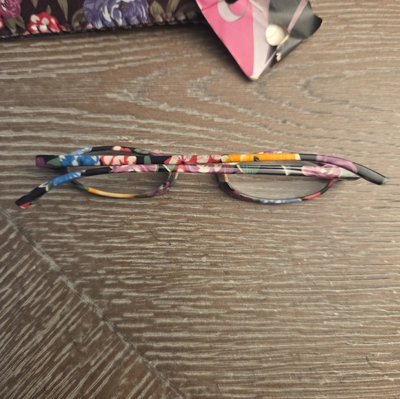 Vintage Floral Patterned Reading Glasses with Matching Case +2.50 - Picture 7 of 7